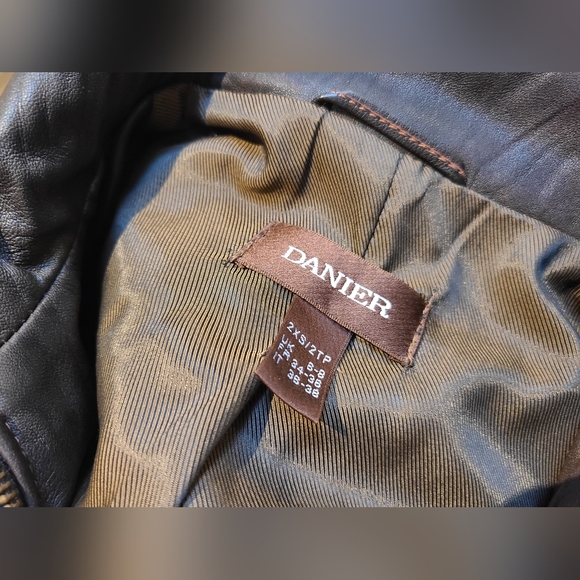 Danier Brown Leather Jacket - Picture 5 of 7